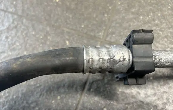 Iveco Daily 4th gen Air conditioning (A/C) pipe/hose 5801289444