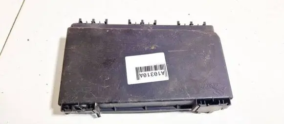 Opel Zafira B Fuse box cover 13125865 743382-00