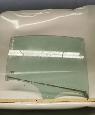 Renault Laguna III Rear door window glass 43R001582 E000199