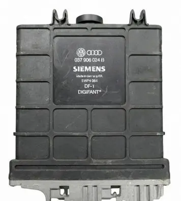 Volkswagen Golf III Engine control unit/module 037906024B