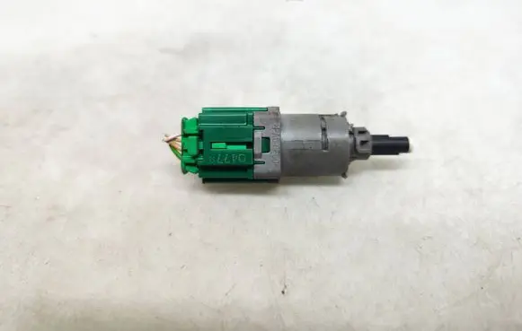 Citroen Jumpy Brake pedal sensor switch 9818232580