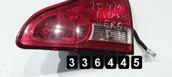 Toyota Avensis Verso Rear/tail lights