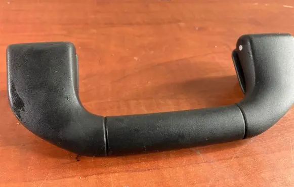 Mercedes-Benz E W212 Front interior roof grab handle A2048100051