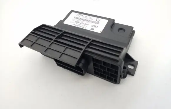 Audi Q7 4L Power management control unit 4F0907280B 4F0910280 F005S00101