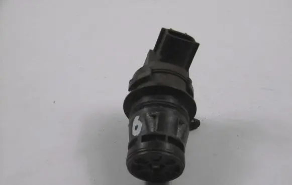 Mazda 6 Windscreen/windshield washer pump 8603102450