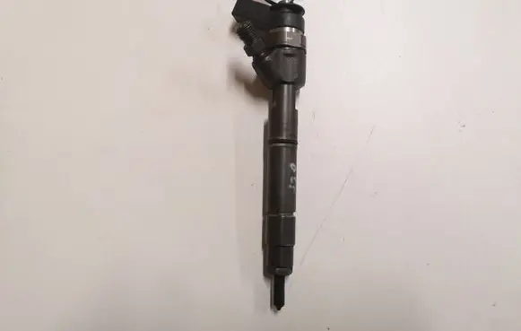 Mercedes-Benz A W169 Fuel injector 0445110167 A6400700787