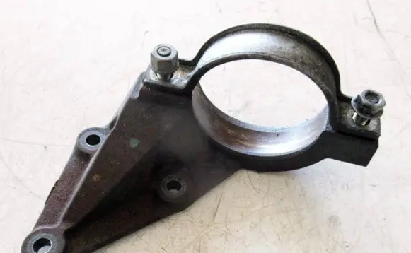 Ford Focus Driveshaft support bearing bracket BV61-3K305-TA B83JA