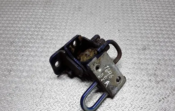 Volkswagen PASSAT B5.5 Front door lower hinge 