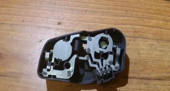 BMW 3 E46 Tail light bulb cover holder 230569l