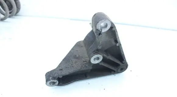 Opel Zafira C Engine mounting bracket 13248664