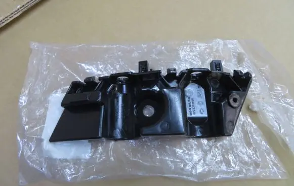 Renault Arkana Front bumper mounting bracket 622231240R