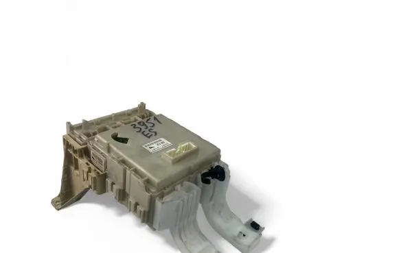 Toyota Yaris Fuse module 506130168