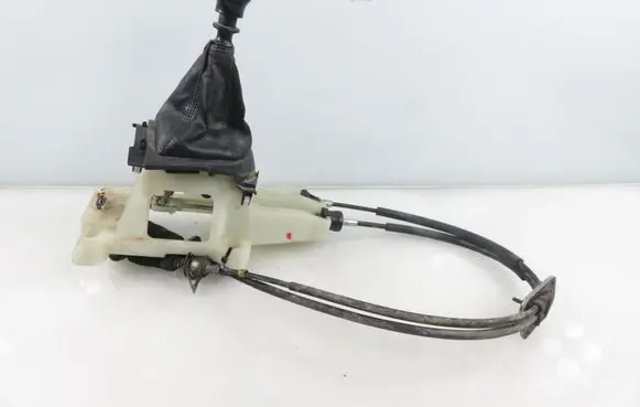 Mitsubishi Outlander Gear shifter/selector 
