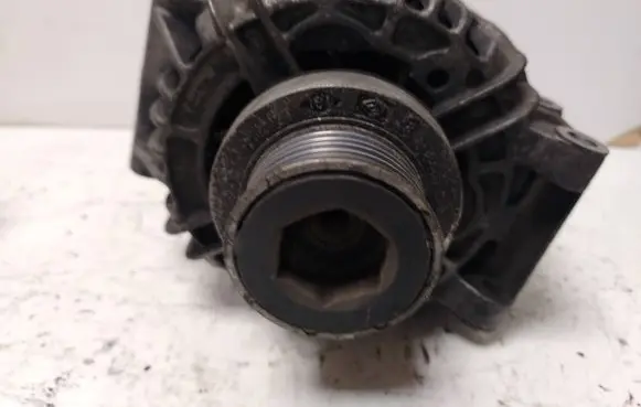Renault Scenic I Generator/alternator 0124415013 7700429310