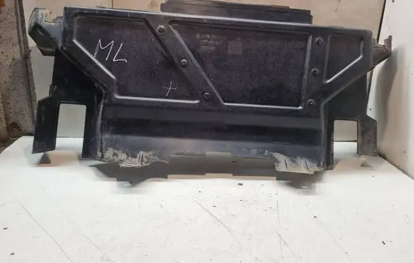 Mercedes-Benz ML W163 Engine splash shield/under tray A1635200823 ZGS005