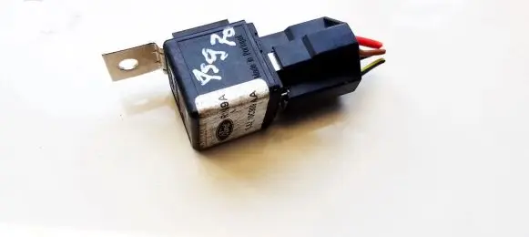 Ford Mondeo Mk III Other relay V23134A1052C643 V23134-A1052-C643