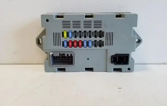 Jaguar XE Fuse module CPLA14Q073AA