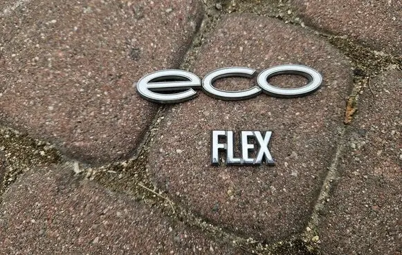 Opel Zafira C Fender model badge letters