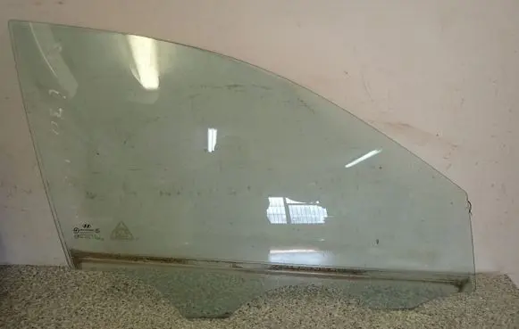 Hyundai i30 Sliding door window/glass 