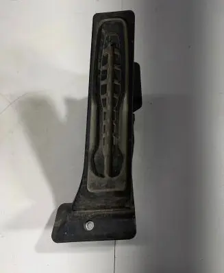 BMW 5 G30 G31 Accelerator throttle pedal 12037313DE 6871053 6PV01043563