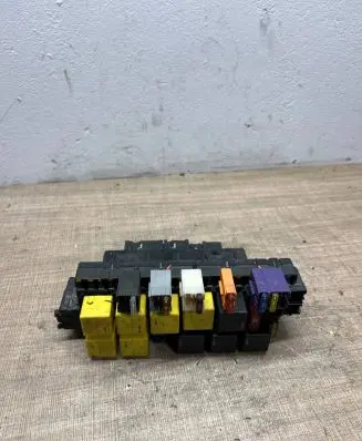 Mercedes-Benz S W220 Fuse module A0325458232 05045116