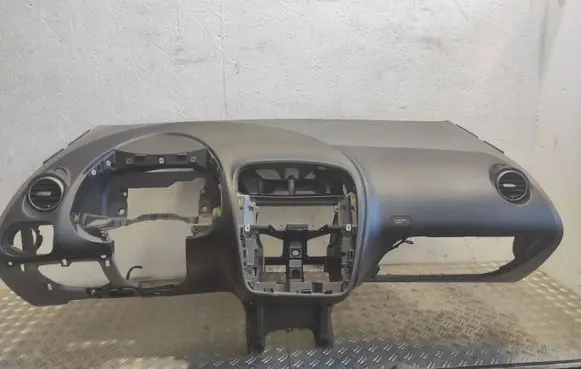Seat Altea Dashboard 5N0857067