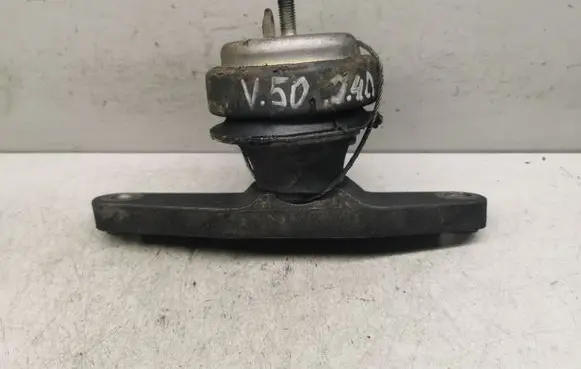 Volvo V50 Engine mount bracket 30778953