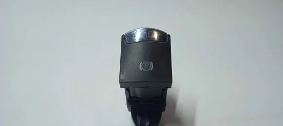 Maserati Quattroporte Hand parking brake switch 6700150060