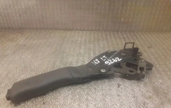 Mercedes-Benz A W168 Hand brake release handle 