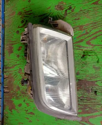 Mercedes-Benz C W202 Headlight/headlamp A2028202361