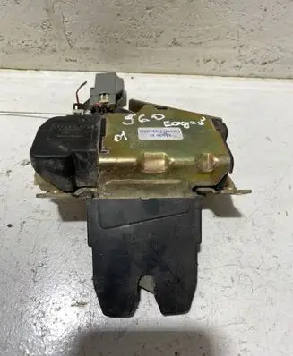 Volvo S60 Tailgate/trunk/boot lock/catch/latch 8679694 789002