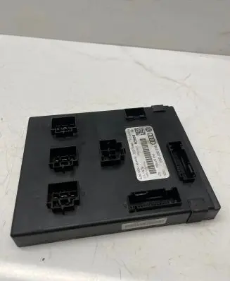 Audi A4 S4 B8 8K Comfort/convenience module 8K0907063 01021001 F005V00753