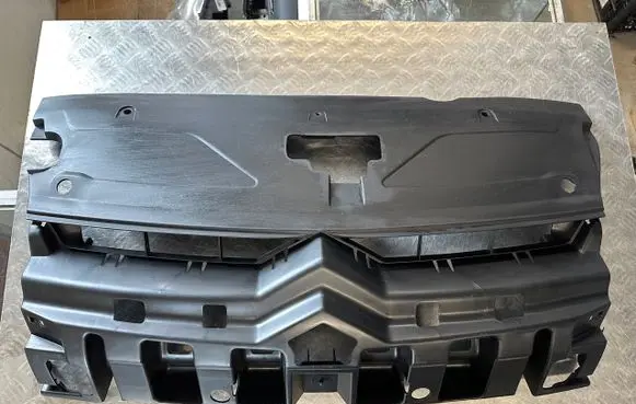 Citroen C5 Front bumper upper radiator grill 9650279777