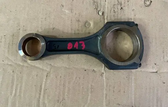 Mercedes-Benz C W204 Connecting rod/conrod 65100