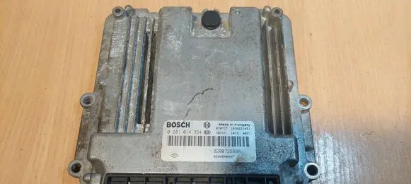 Renault Laguna III Engine control unit/module ECU 0281014354 8200848407 8200726880