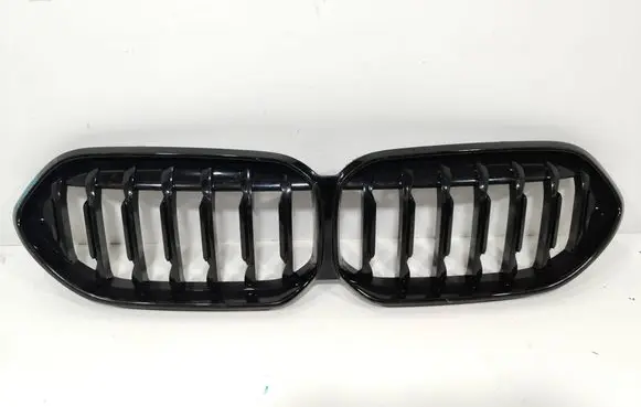 BMW 2 F44 Front bumper upper radiator grill 7077302
