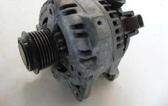 KIA Stinger Generator/alternator 373002CTA0