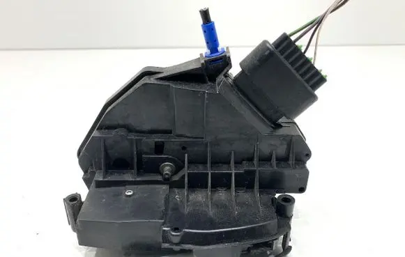 Ford Fiesta Front door lock 8A6A-A21812-BD