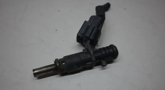 Citroen C3 Picasso Fuel injector 752817680 V752817680