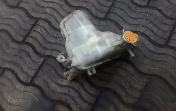Citroen C-Crosser Coolant expansion tank/reservoir NOCODE