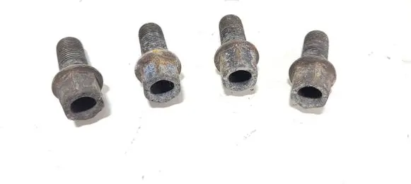Nuts/bolts
