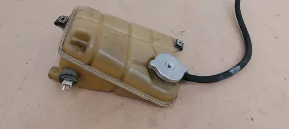 Mercedes-Benz 380 560SEC C126 Coolant expansion tank/reservoir 1265001549 1245000106 1245450107