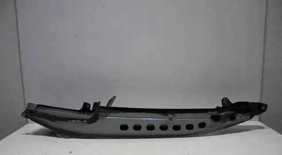 Porsche Cayenne (9PA) Fender mounting bracket 7L5805100A