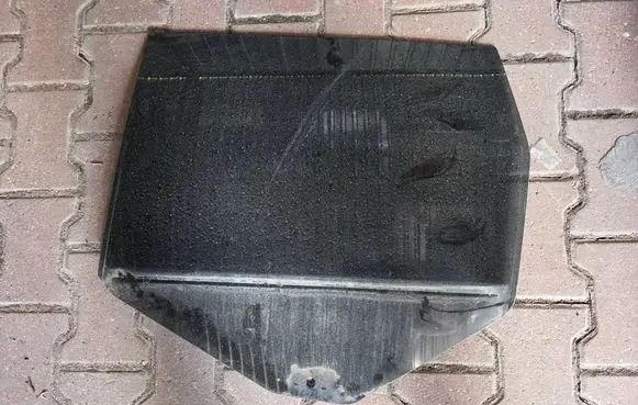 Jeep Grand Cherokee Front door window/glass (coupe) WK2