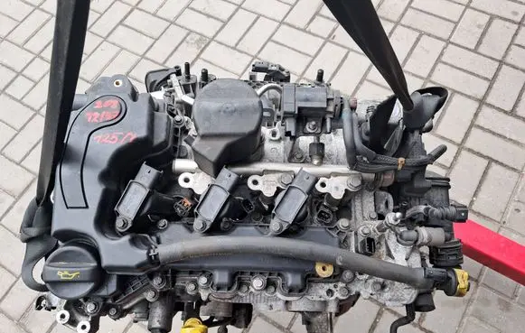 Peugeot 208 I Engine swap HN01