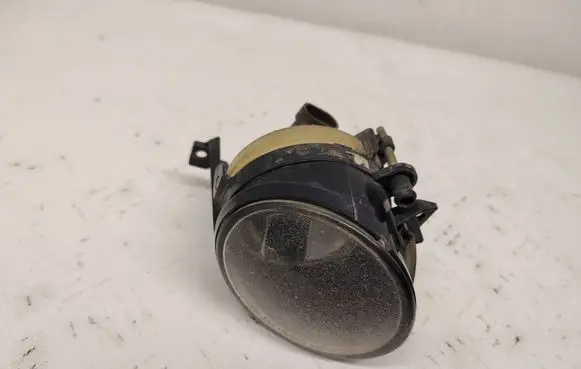 Volkswagen Touran I Front fog light 27128700