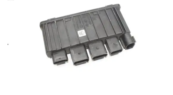 BMW 1 F40 Current control relay 8642761