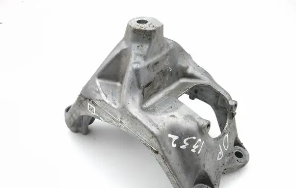 Audi A6 S6 C8 4K Engine mounting bracket 4M0199308CE