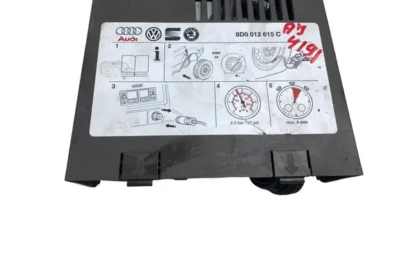 Volkswagen PASSAT B6 Tire air pump compressor 8D0012615C