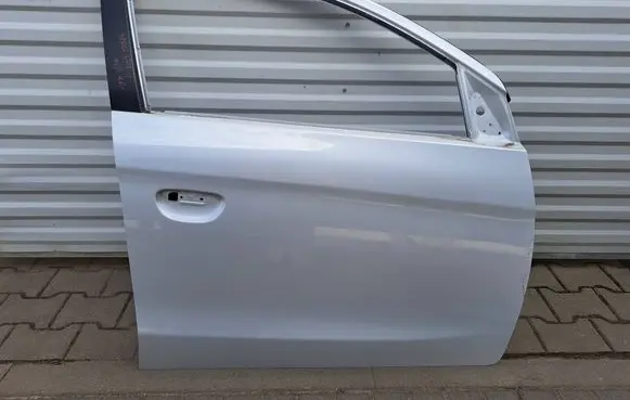 Mitsubishi Space Star Front door 